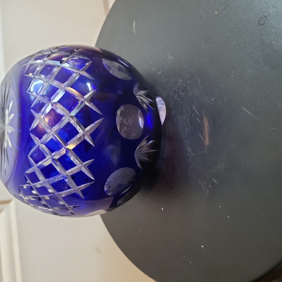 Cobalt Blue Cut to Clear Crystal Glass Rose Bowl - Picture 8 of 8